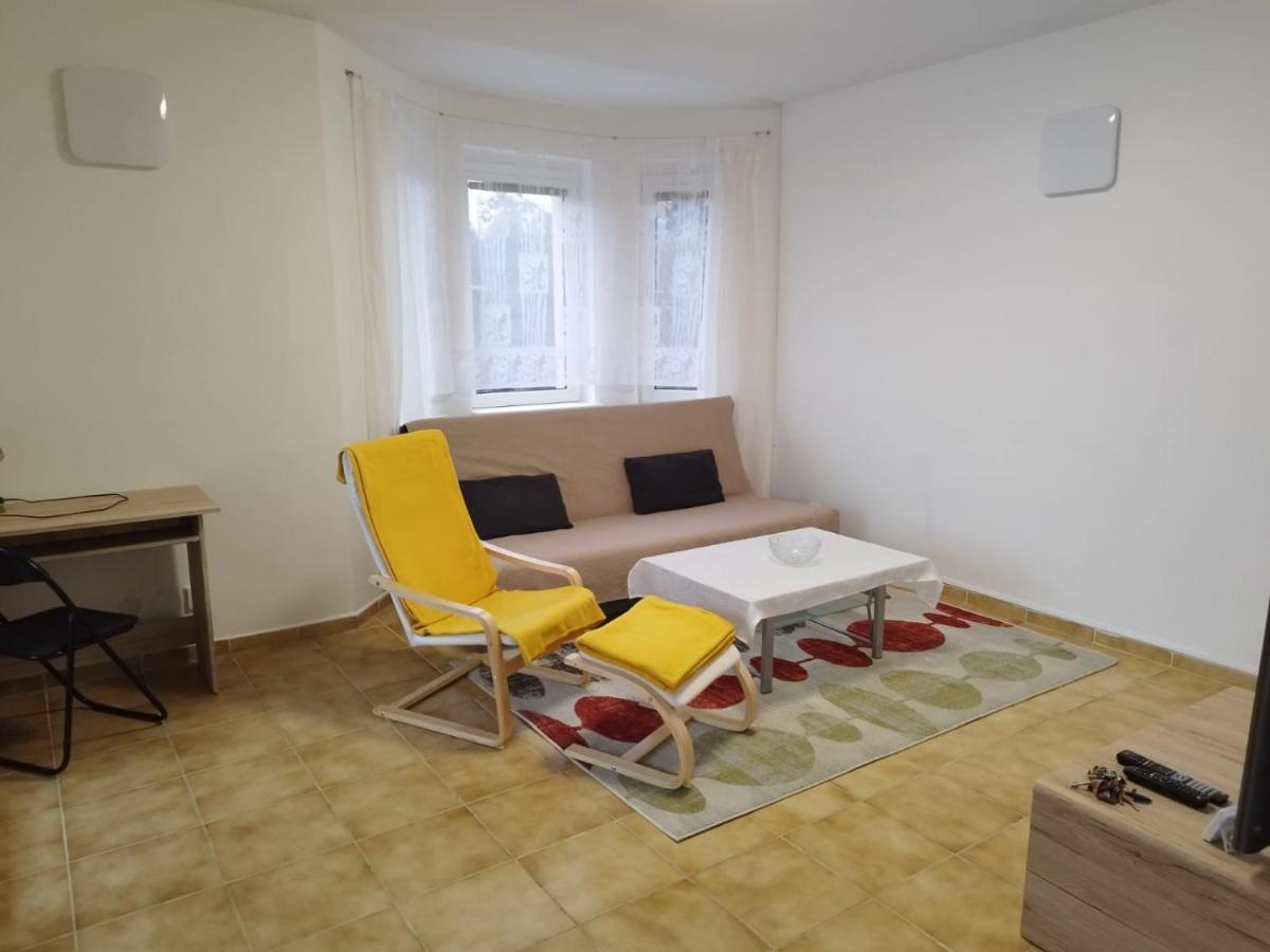 Appartement In Nitra Under The Zobor-Hill מראה חיצוני תמונה