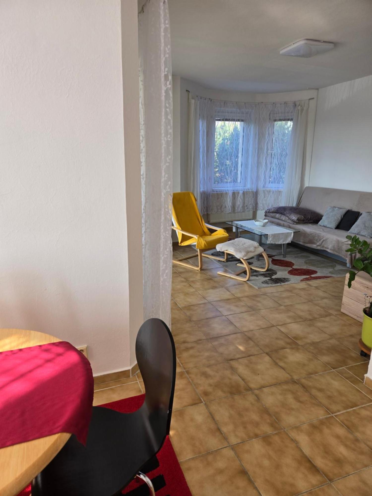 Appartement In Nitra Under The Zobor-Hill מראה חיצוני תמונה